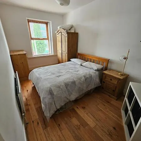 Spacious 3-Bedroom Apartment In Vibrant Dublin 8 Exterior photo
